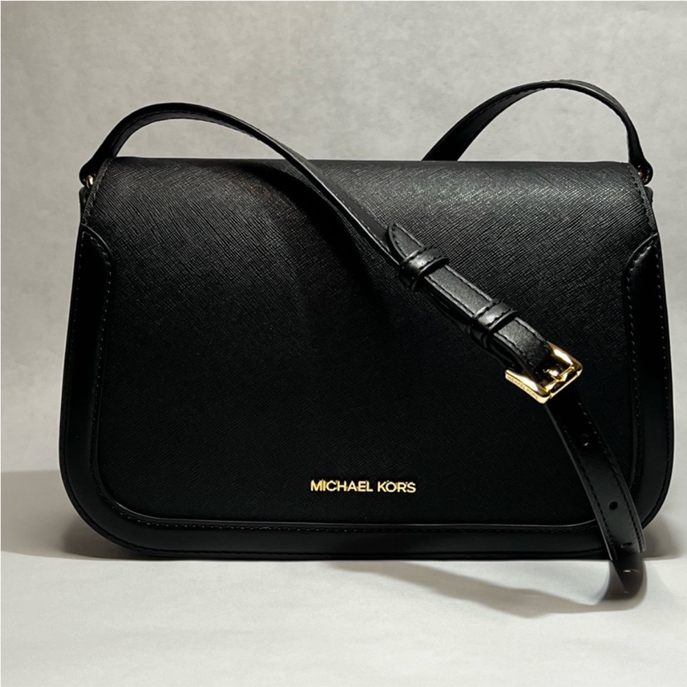 Michael Kors medium saddle messenger bag